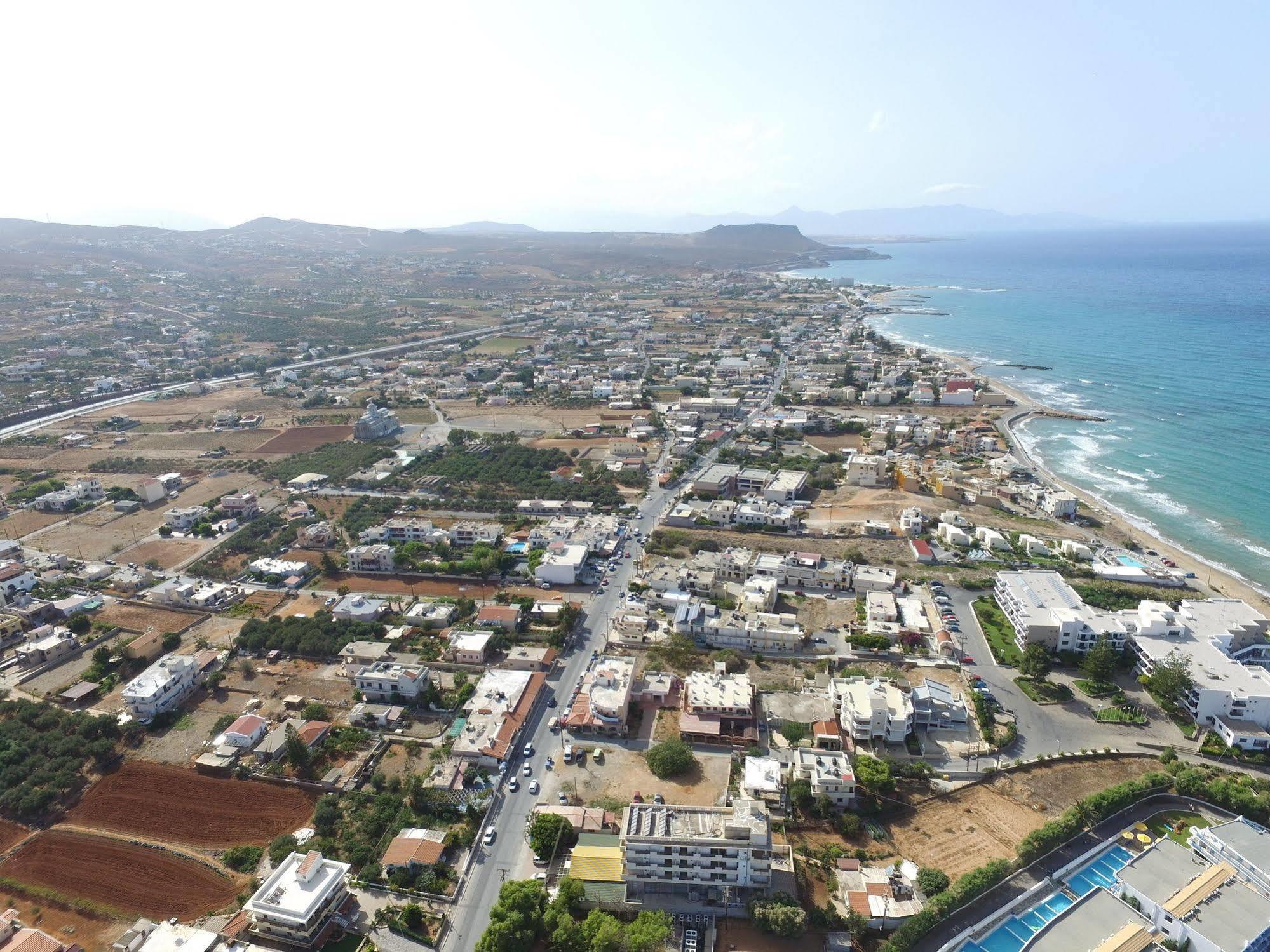 Ideal Hotel Kokkini Hani Bagian luar foto